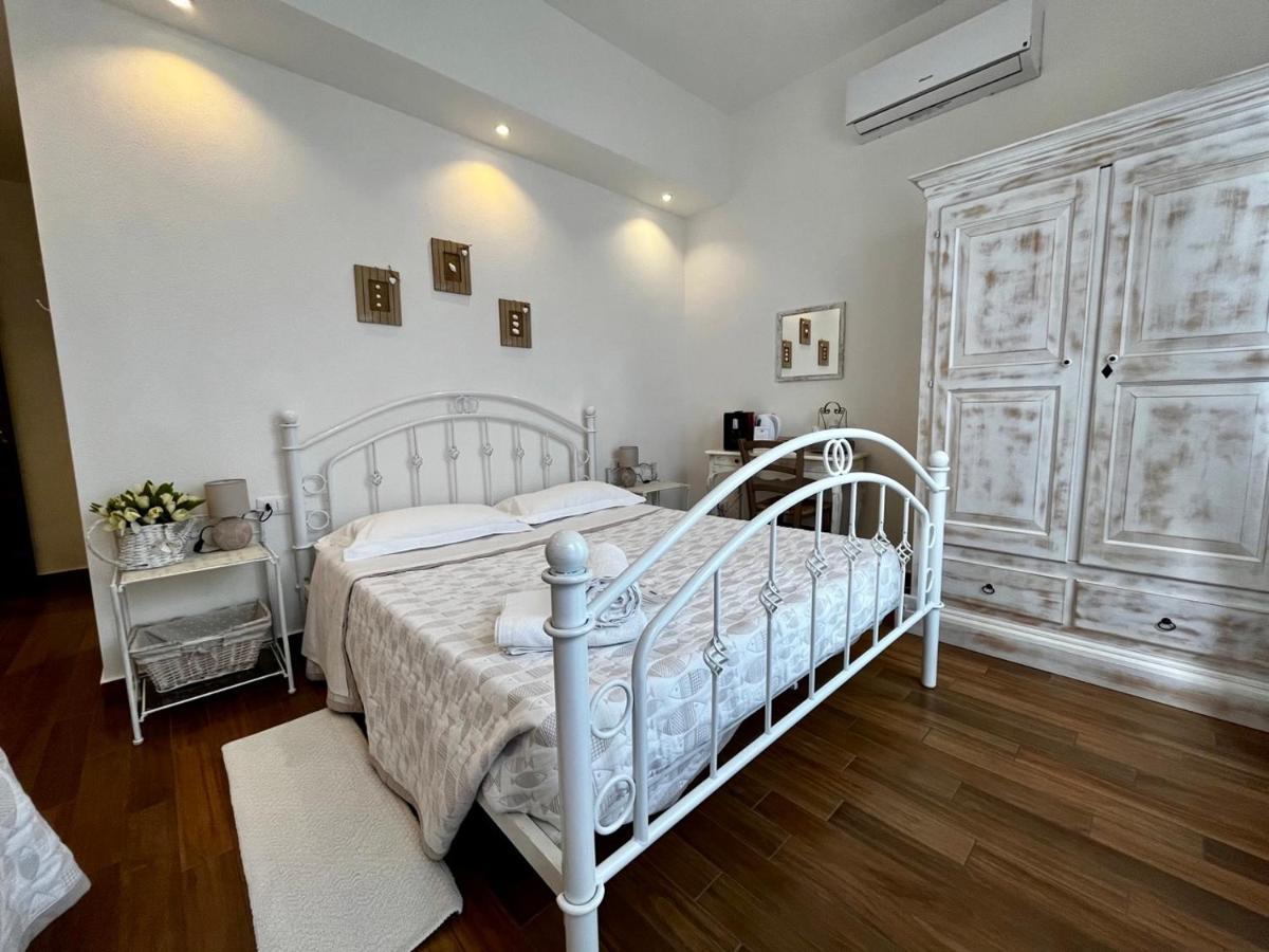 Palmasera Charming Rooms กาลาโกโนเน ภายนอก รูปภาพ